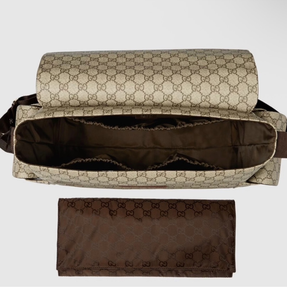 Gucci diaper bag! Like new! With changing pad! - Picture 2 of 2